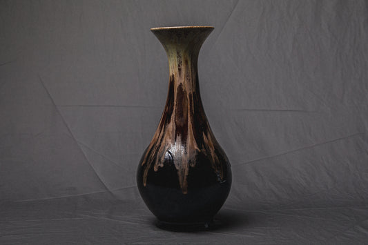 Large VASE by Éva Bod _ 910