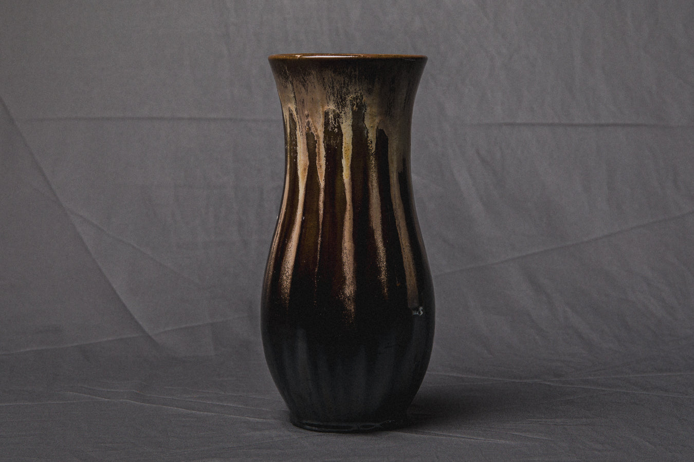 VASE by Éva Bod _ 912R