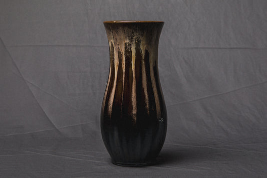 VASE by Éva Bod _ 912R