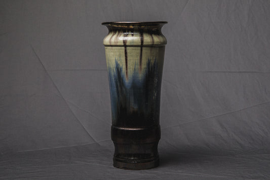 Urn VASE by Éva Bod