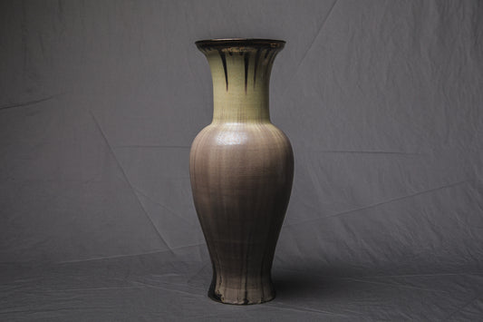 Large VASE by Éva Bod _ 919
