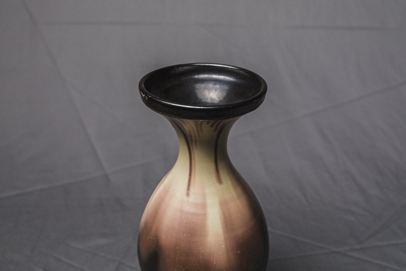 VASE by Éva Bod _ 921