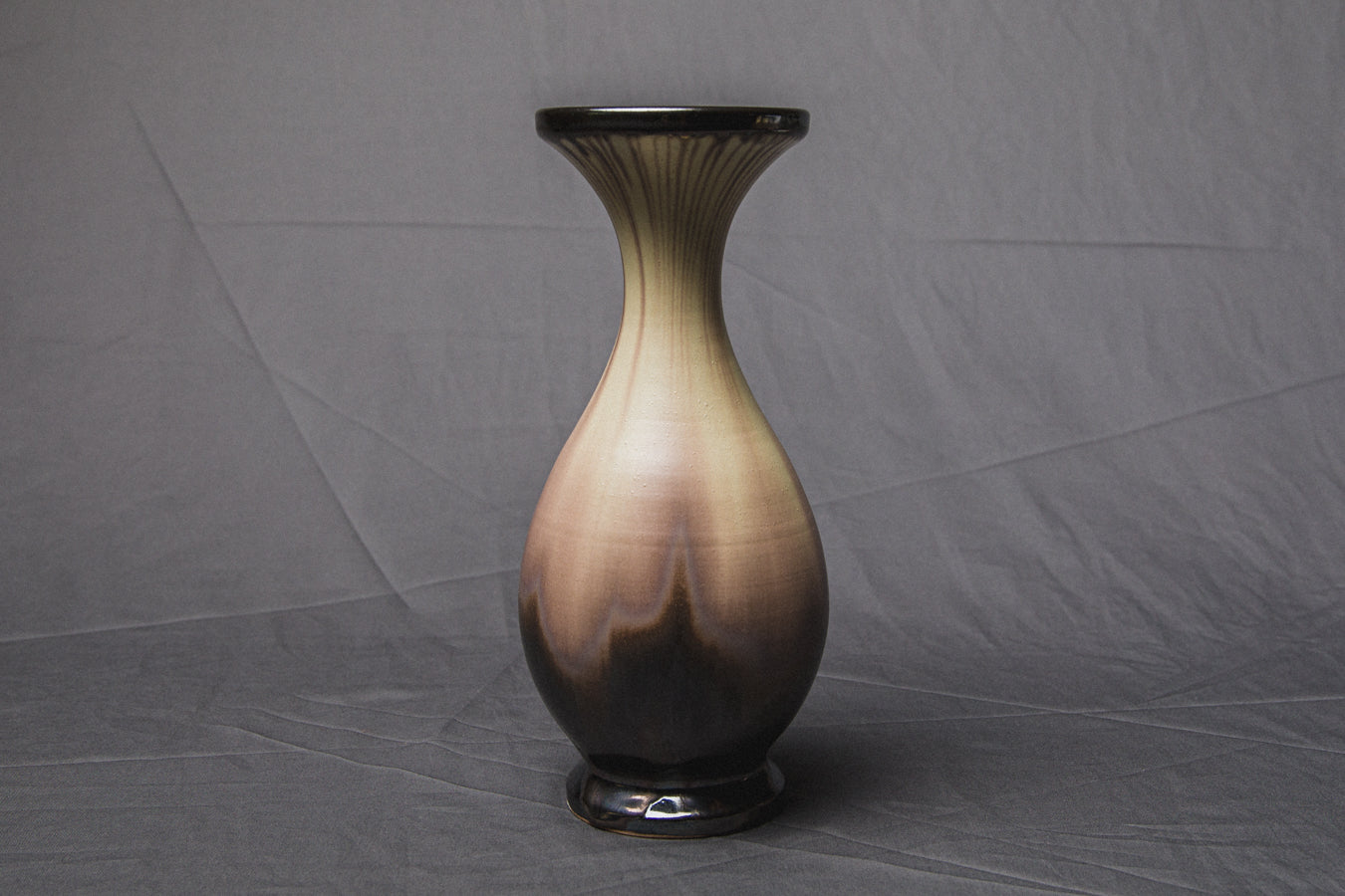 VASE by Éva Bod _ 922