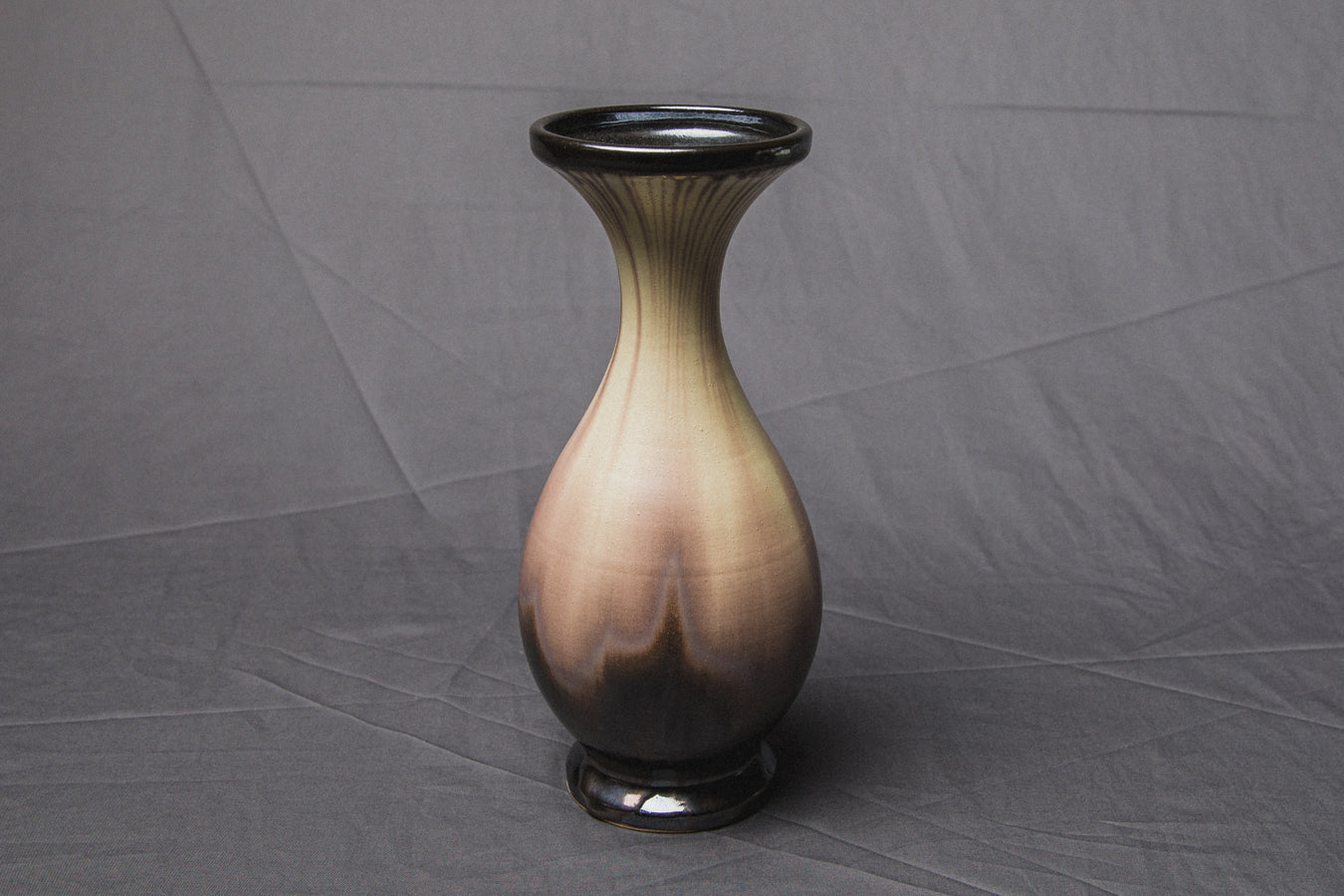 VASE by Éva Bod _ 922