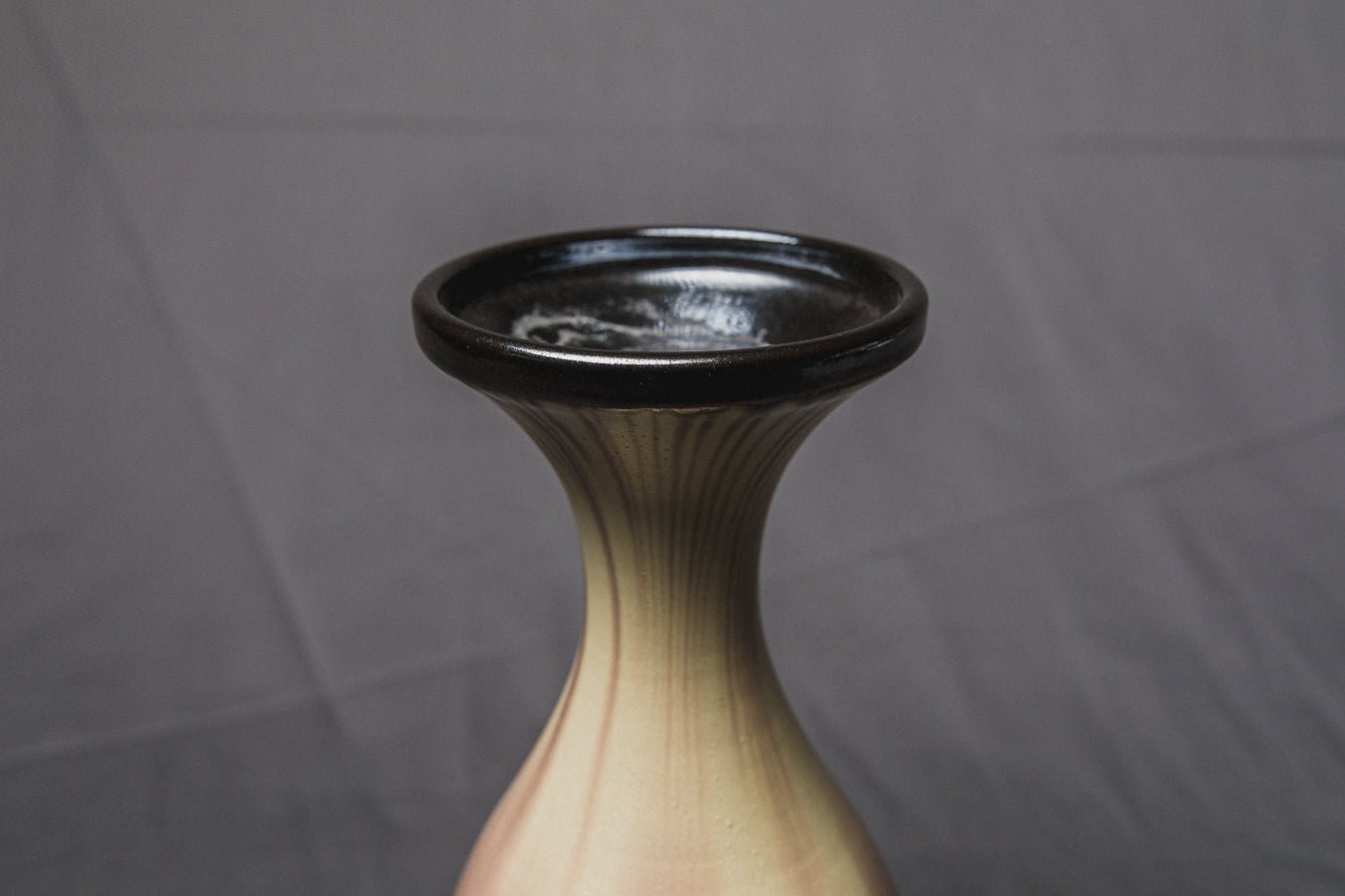 VASE by Éva Bod _ 922