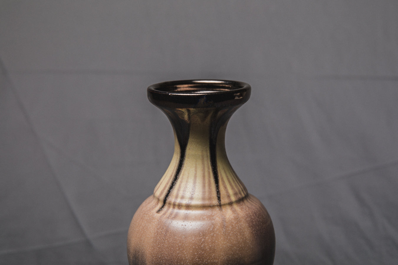 VASE by Éva Bod _ 928