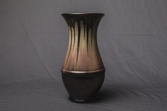 VASE by Éva Bod _ 929R