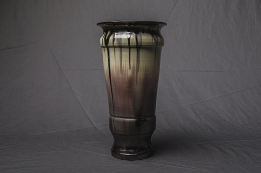 Urn VASE by Éva Bod _ 930