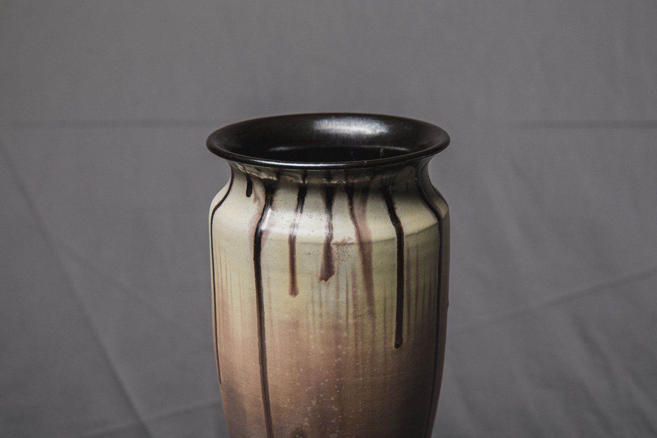 Urn VASE by Éva Bod _ 931