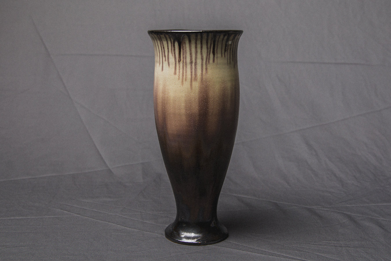 Urn VASE by Éva Bod _ 933