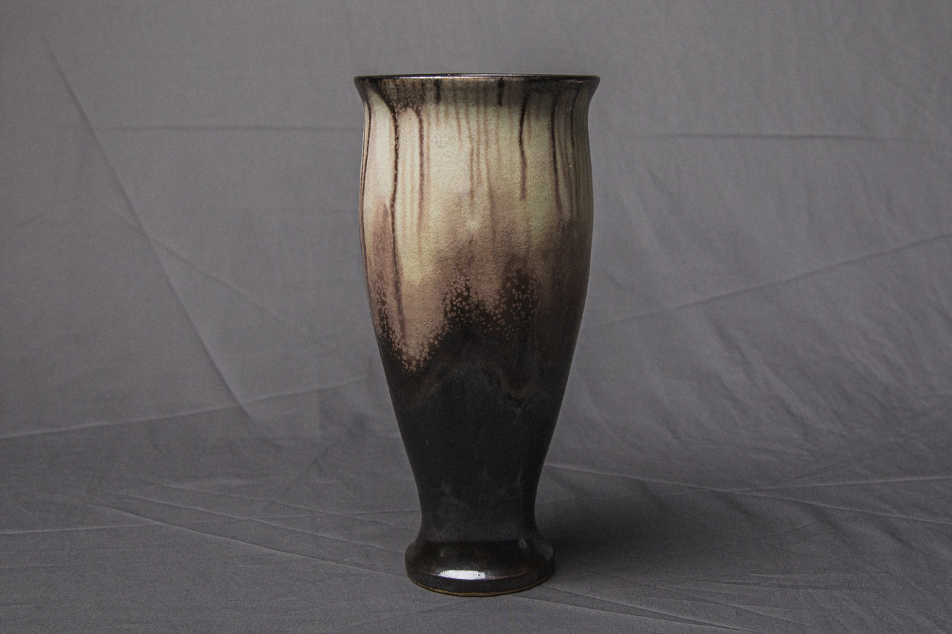 Urn VASE by Éva Bod _ 934