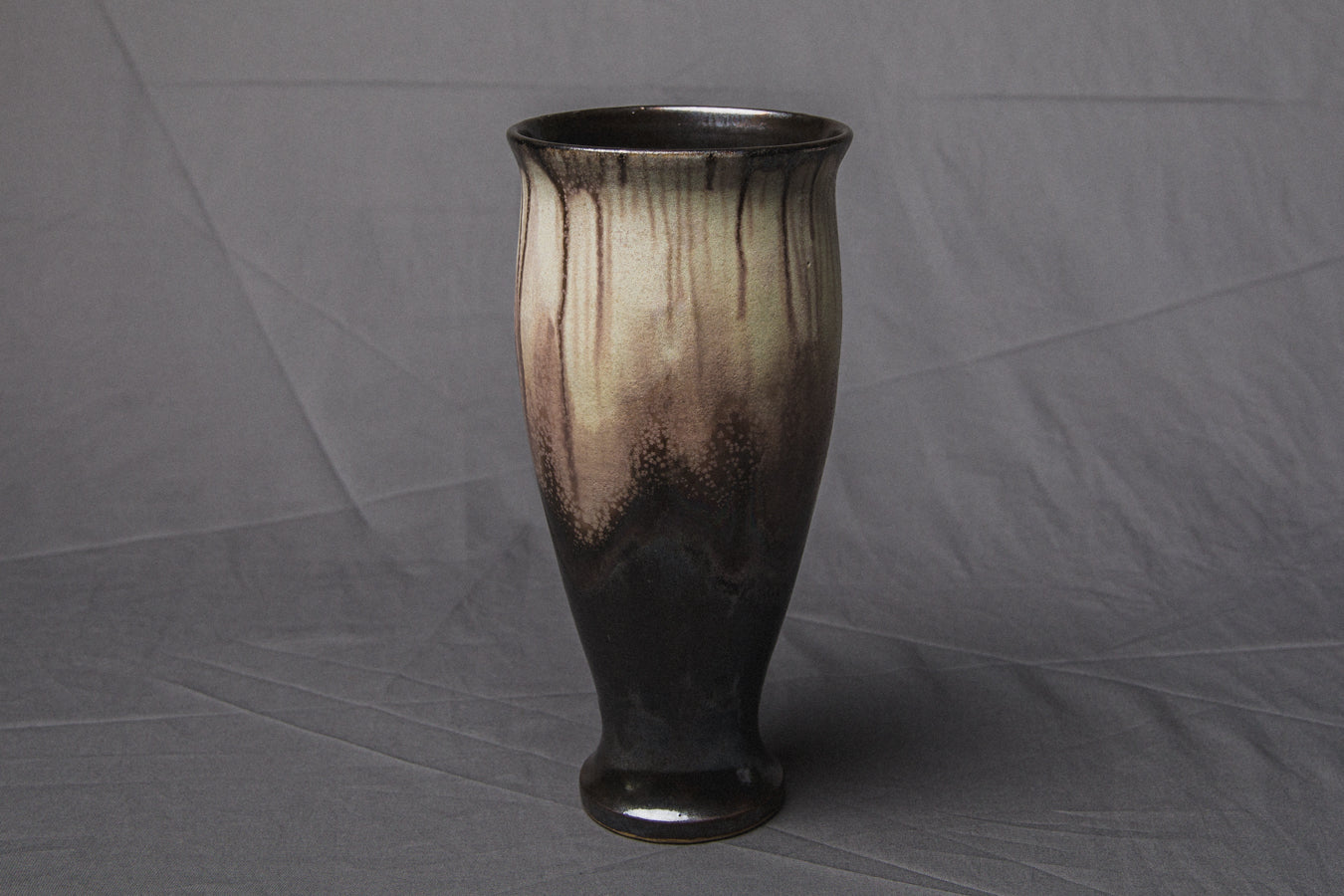 Urn VASE by Éva Bod _ 934