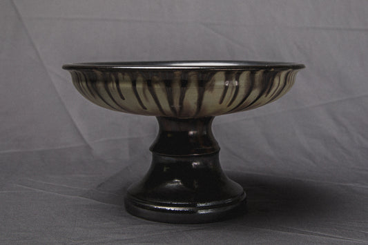 FOOTED BOWL by Éva Bod _ 941