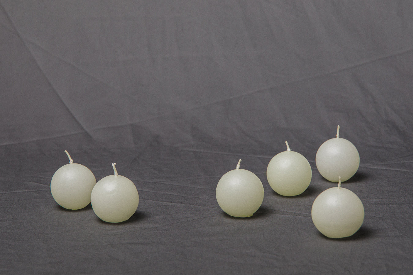 Pack of six sphere CANDLE small