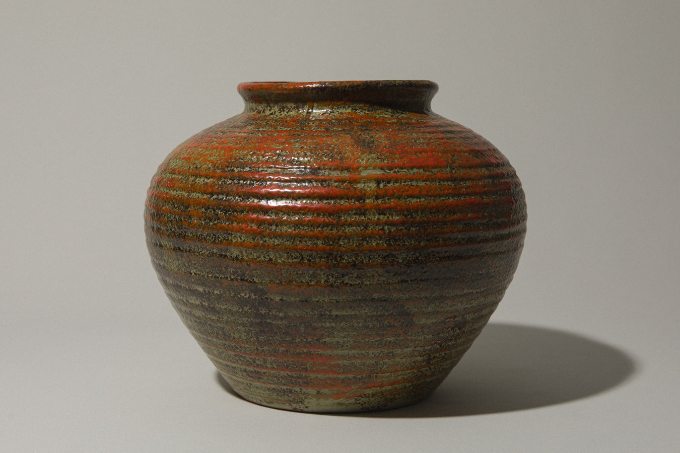 Round VASE by Pesthidegkút Ceramics Factory _ 747