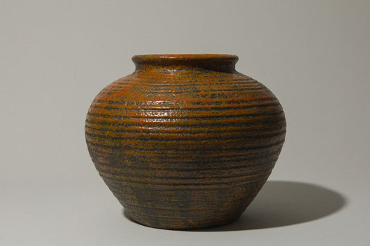 Round VASE by Pesthidegkút Ceramics Factory _ 750