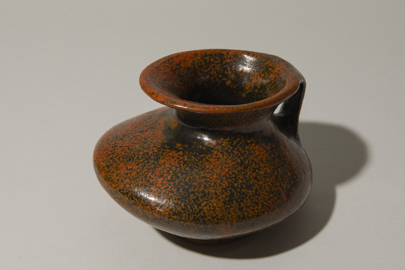 Handled VASE _ 795