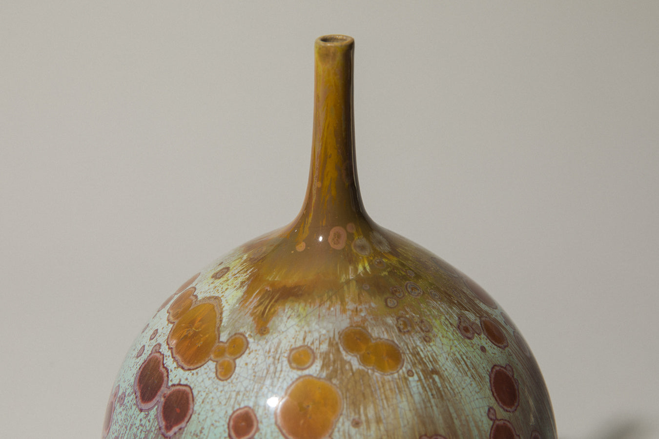 Porcelain VASE with crystalline-glaze