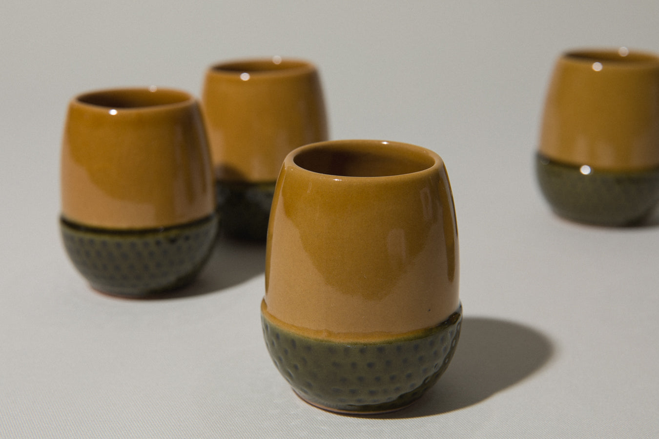 Set of five acorn TUMBLERS _ 847