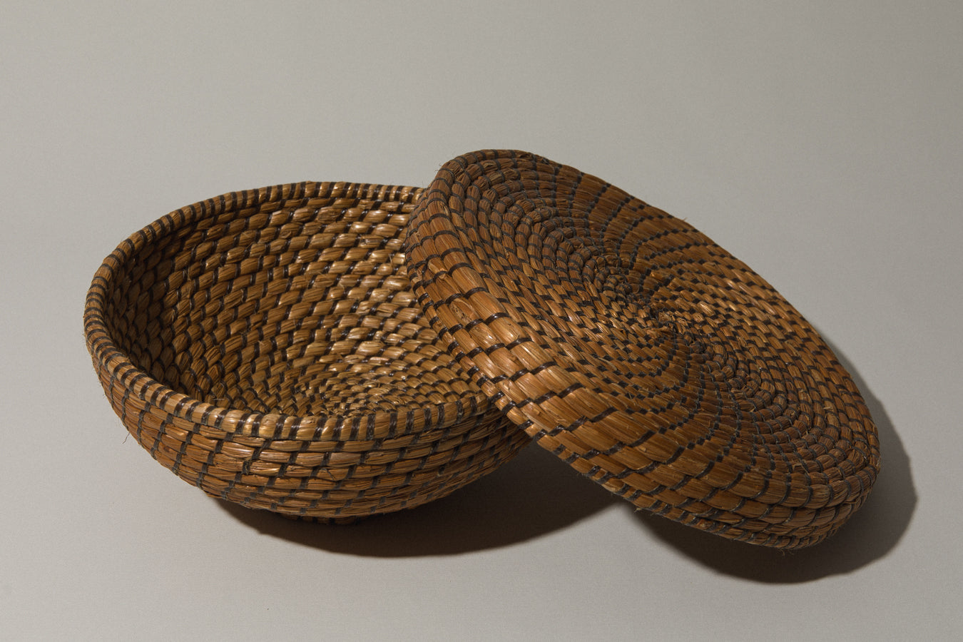 Medium lidded STORAGE BASKET