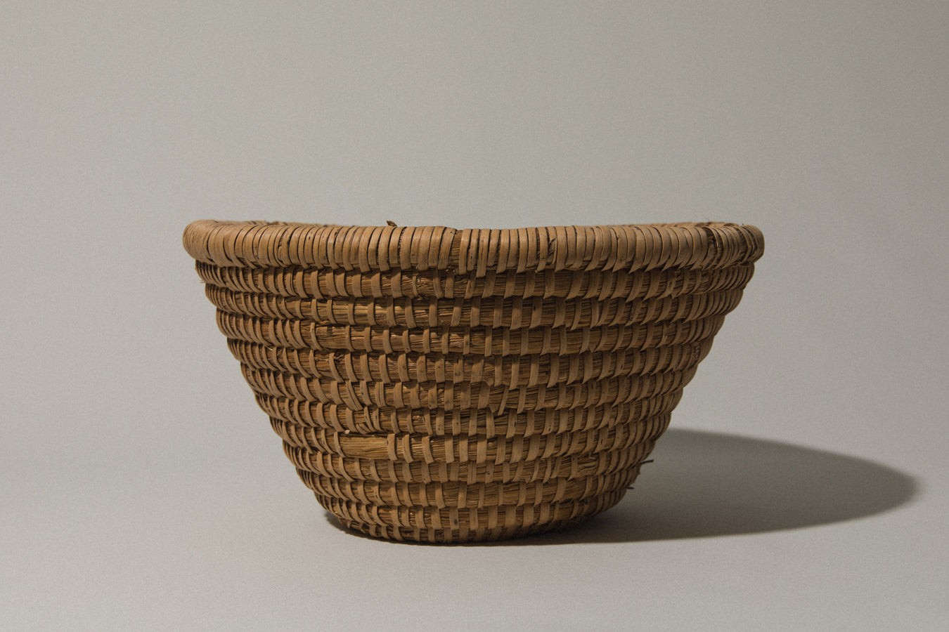 BASKET with textile-trimmed base