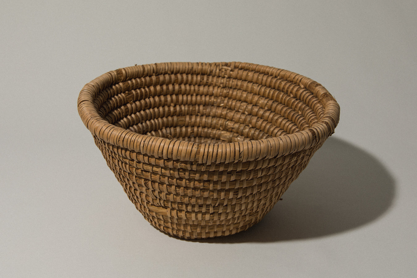 BASKET with textile-trimmed base