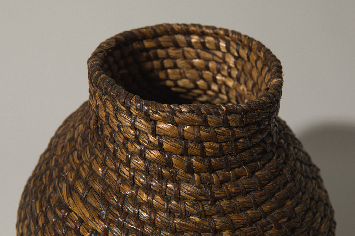 KÓPIC _ large roof thatch STORAGE BASKET