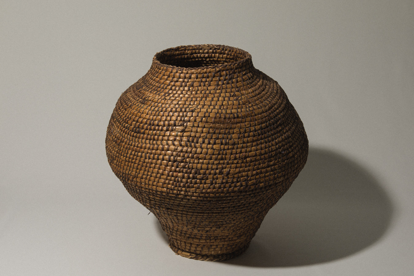 KÓPIC _ large roof thatch STORAGE BASKET