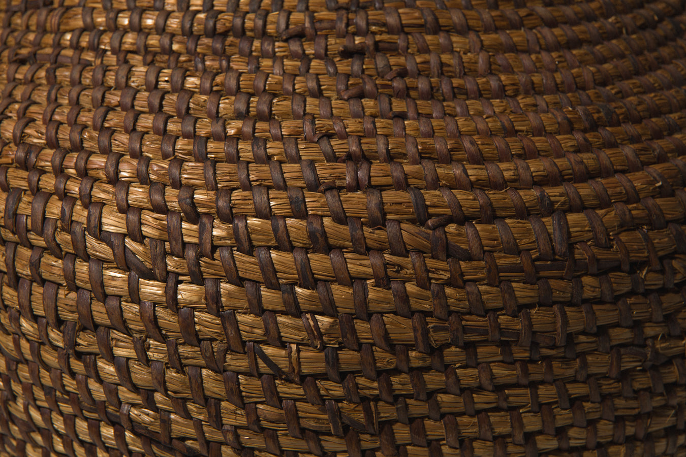 KÓPIC _ large roof thatch STORAGE BASKET