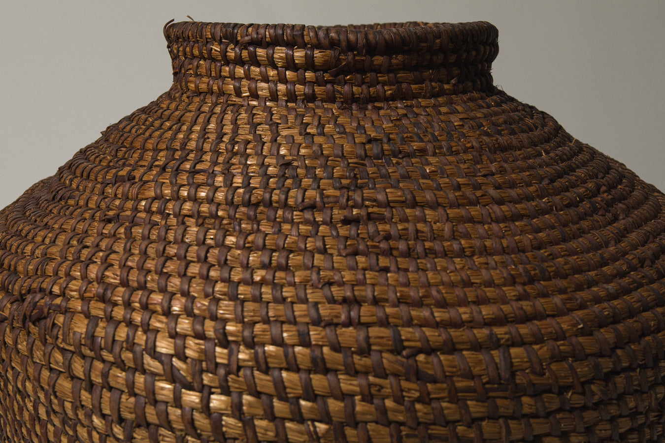 KÓPIC _ large roof thatch STORAGE BASKET