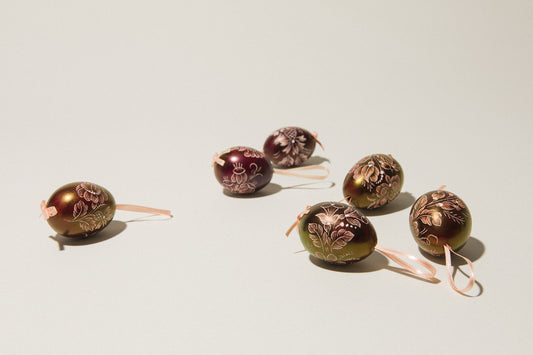 Set of six glazed & scratched SMALL CHICKEN EGGS