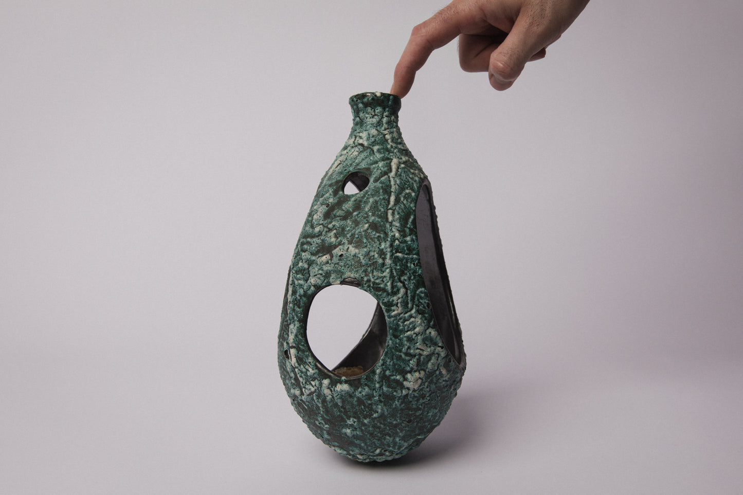 Béla Mihály HANGING POT _ 1443