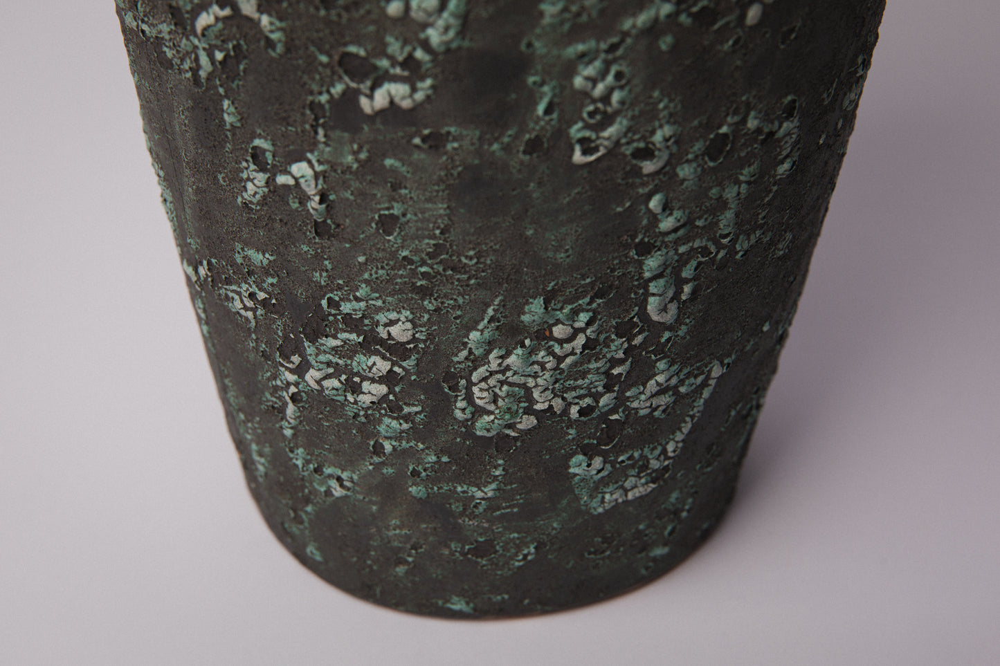 Béla Mihály FLOOR VASE _ 1447