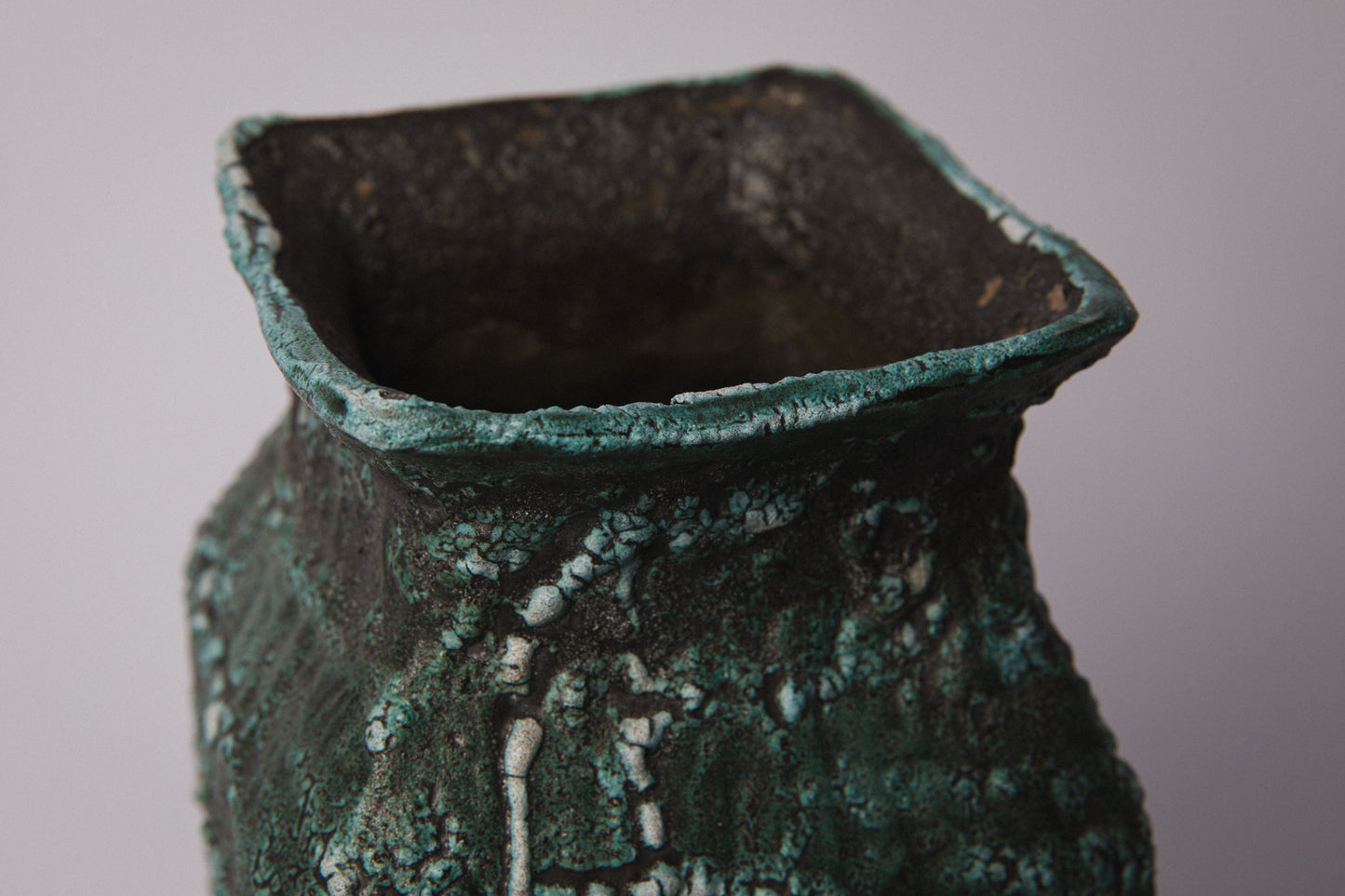 Béla Mihály FLOOR VASE _ 1448