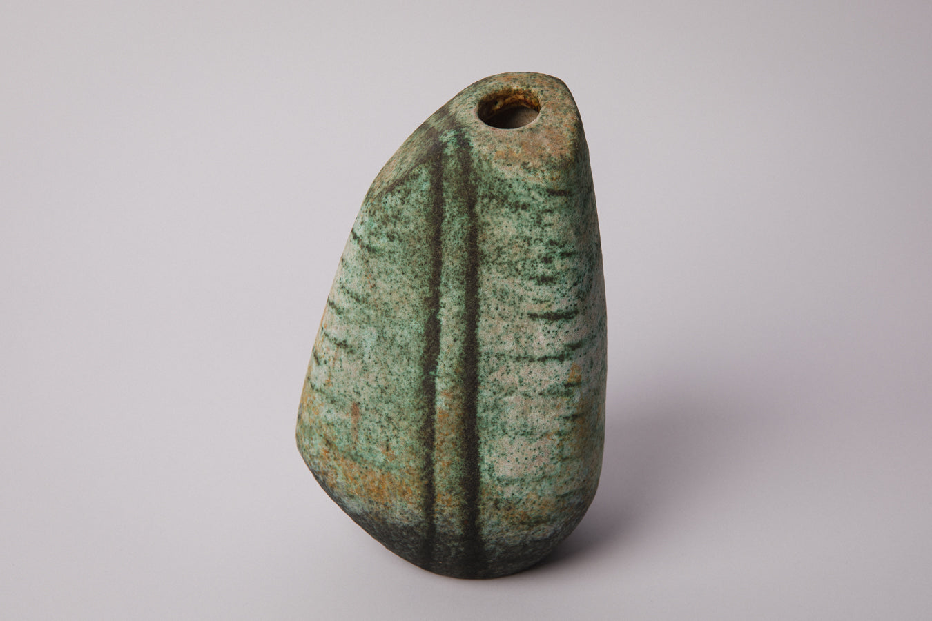 Pebble VASE by Ágoston Simó _ 1337
