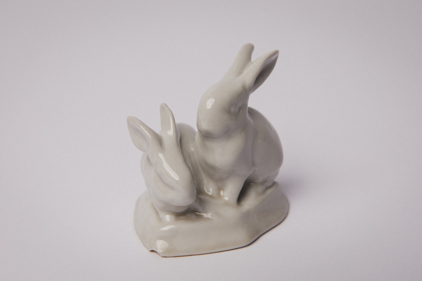 White Hollóháza RABBIT FIGURINE _ 1476