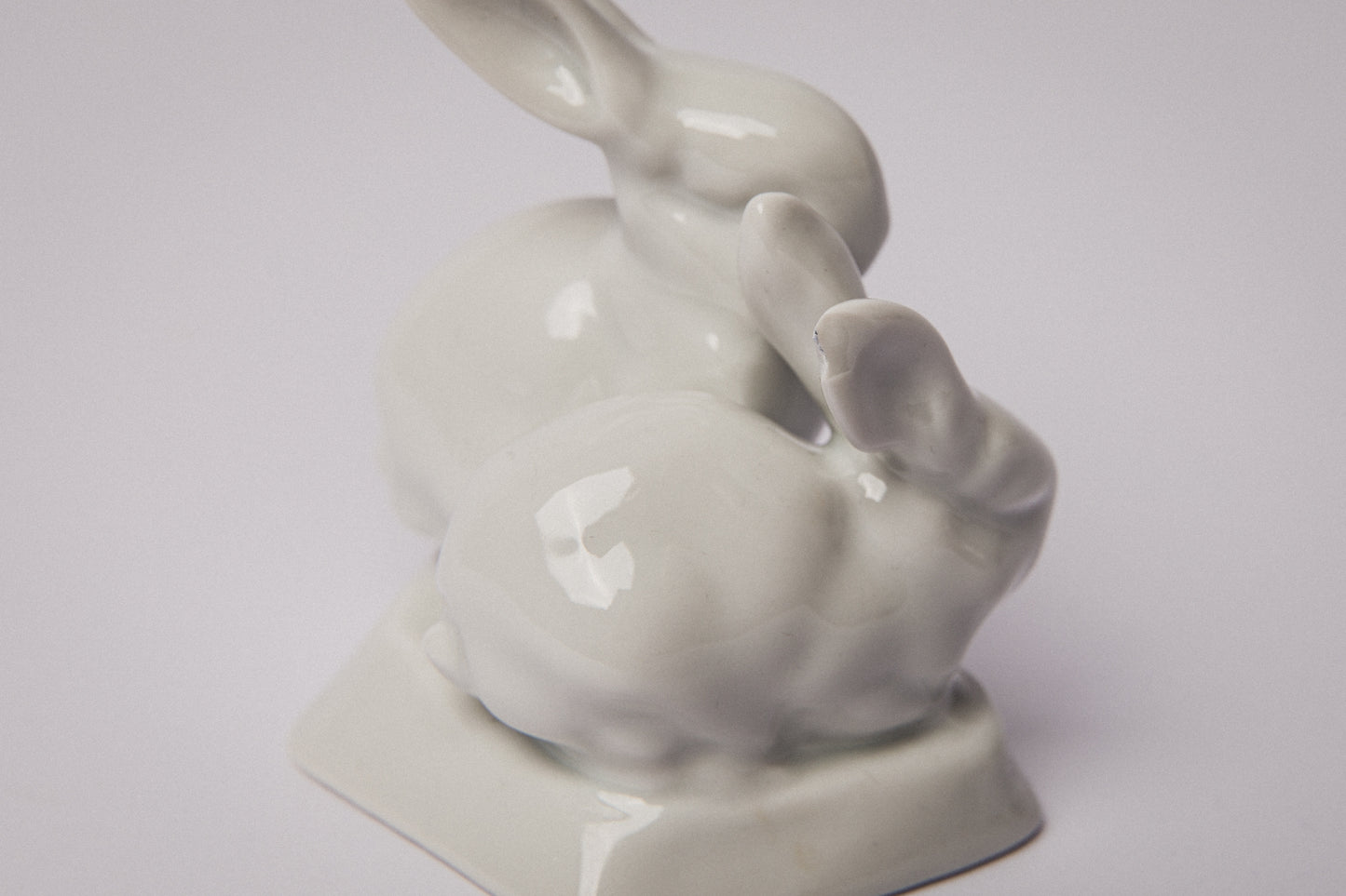 White Hollóháza RABBIT FIGURINE _ 1476