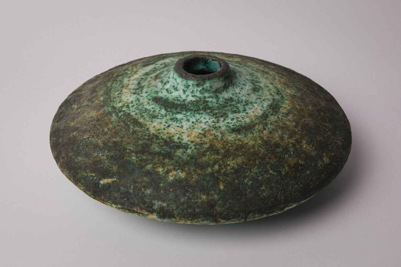 Discus VASE by Ágoston Simó _ 1347