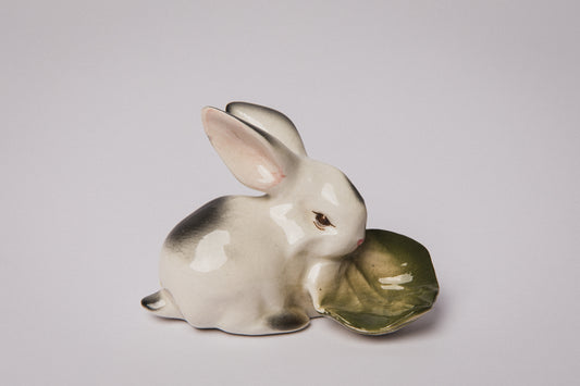 Zsolnay RABBIT FIGURINE with salad _ 1488