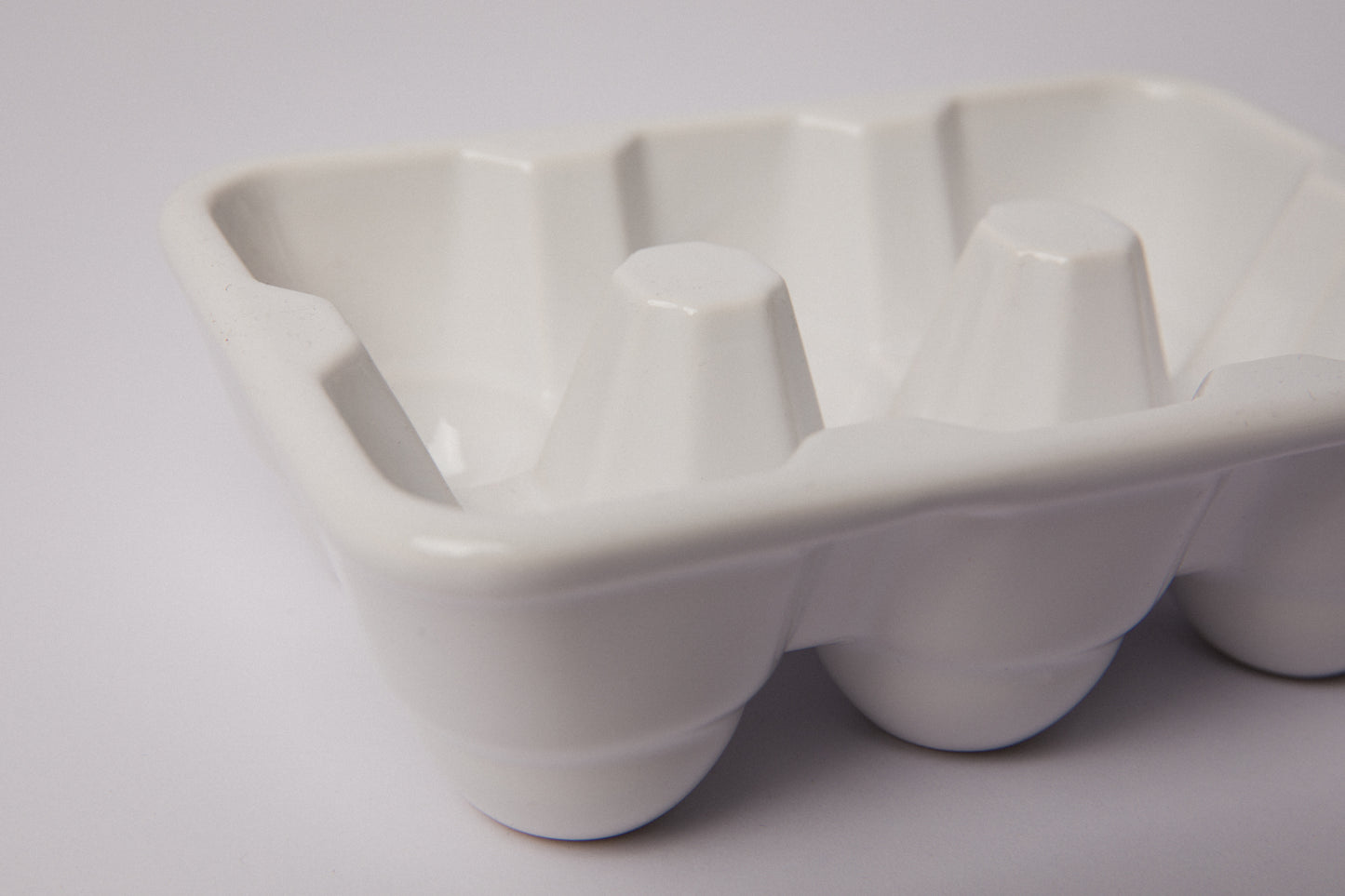 Porcelain EGG-HOLDER _ 1491