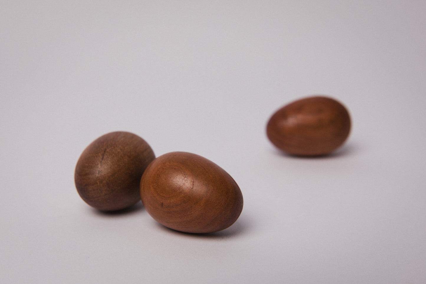 Set of four wooden EGGS small _ 1492