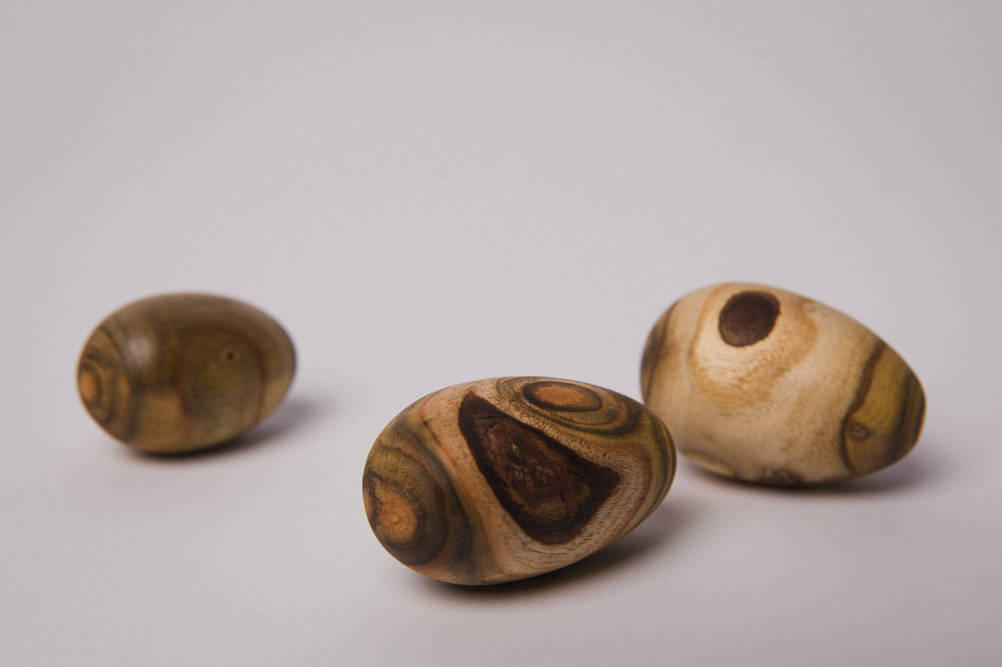Set of four wooden EGGS small _ 1493