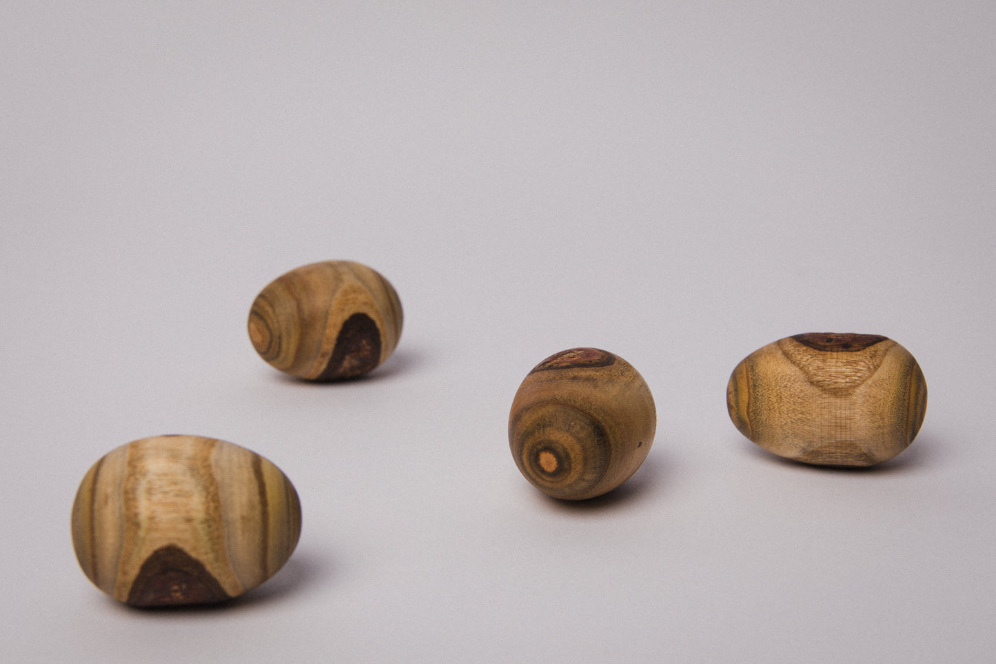 Set of four wooden EGGS small _ 1494