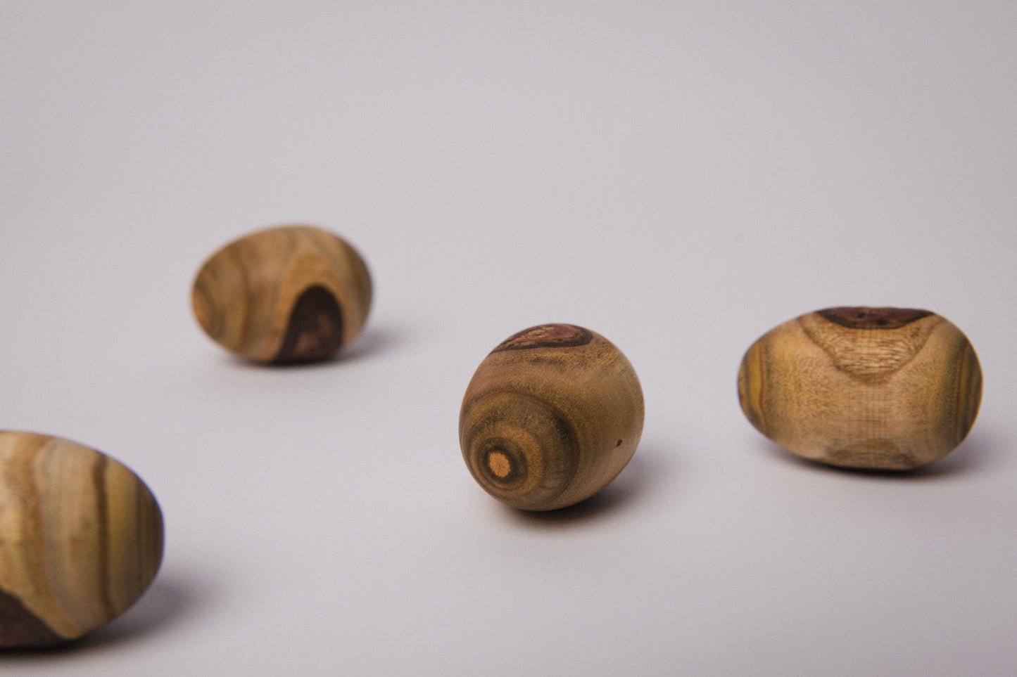 Set of four wooden EGGS small _ 1494
