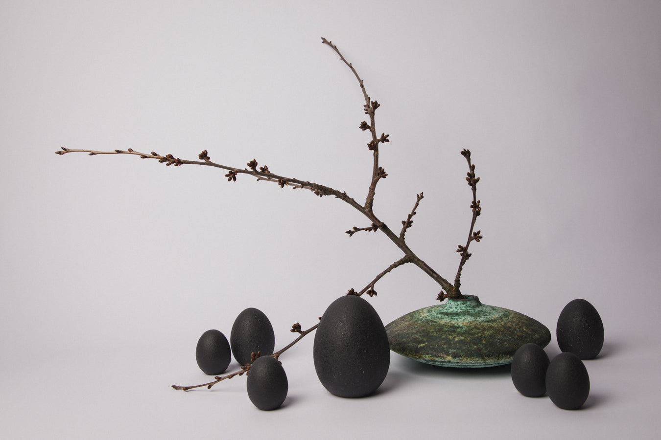 Set of two ceramic EGGS small _ 1372