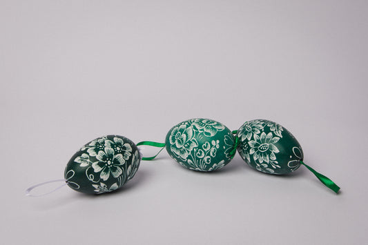 Set of three glazed & scratched GOOSE EGGS