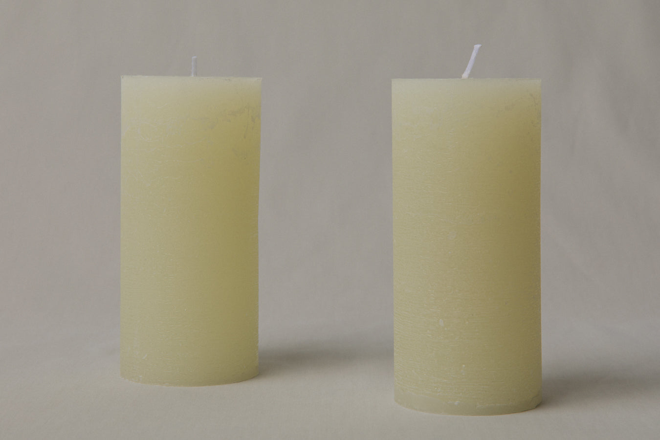 Pack of two cylindrical CANDLE M