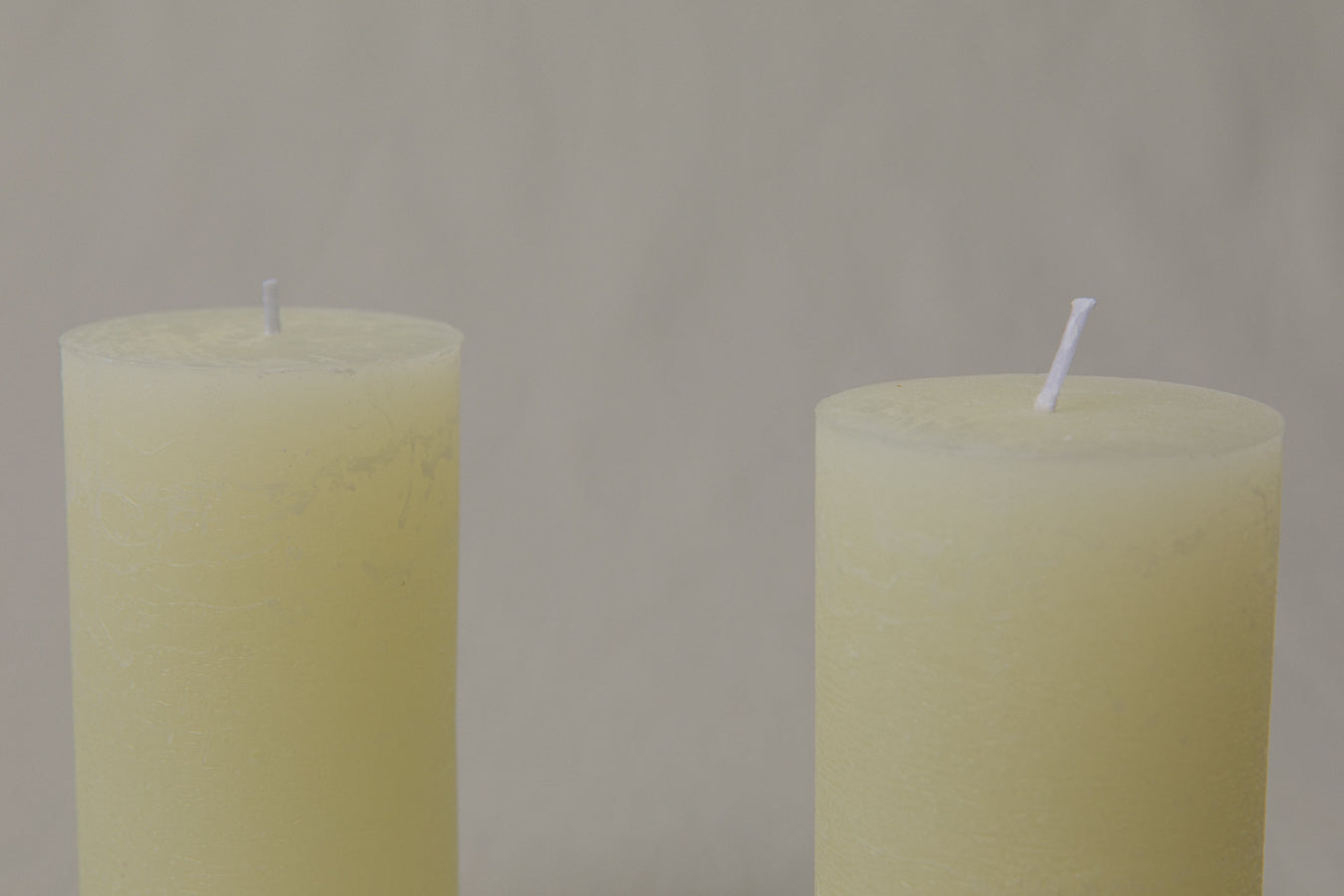 Pack of two cylindrical CANDLE M