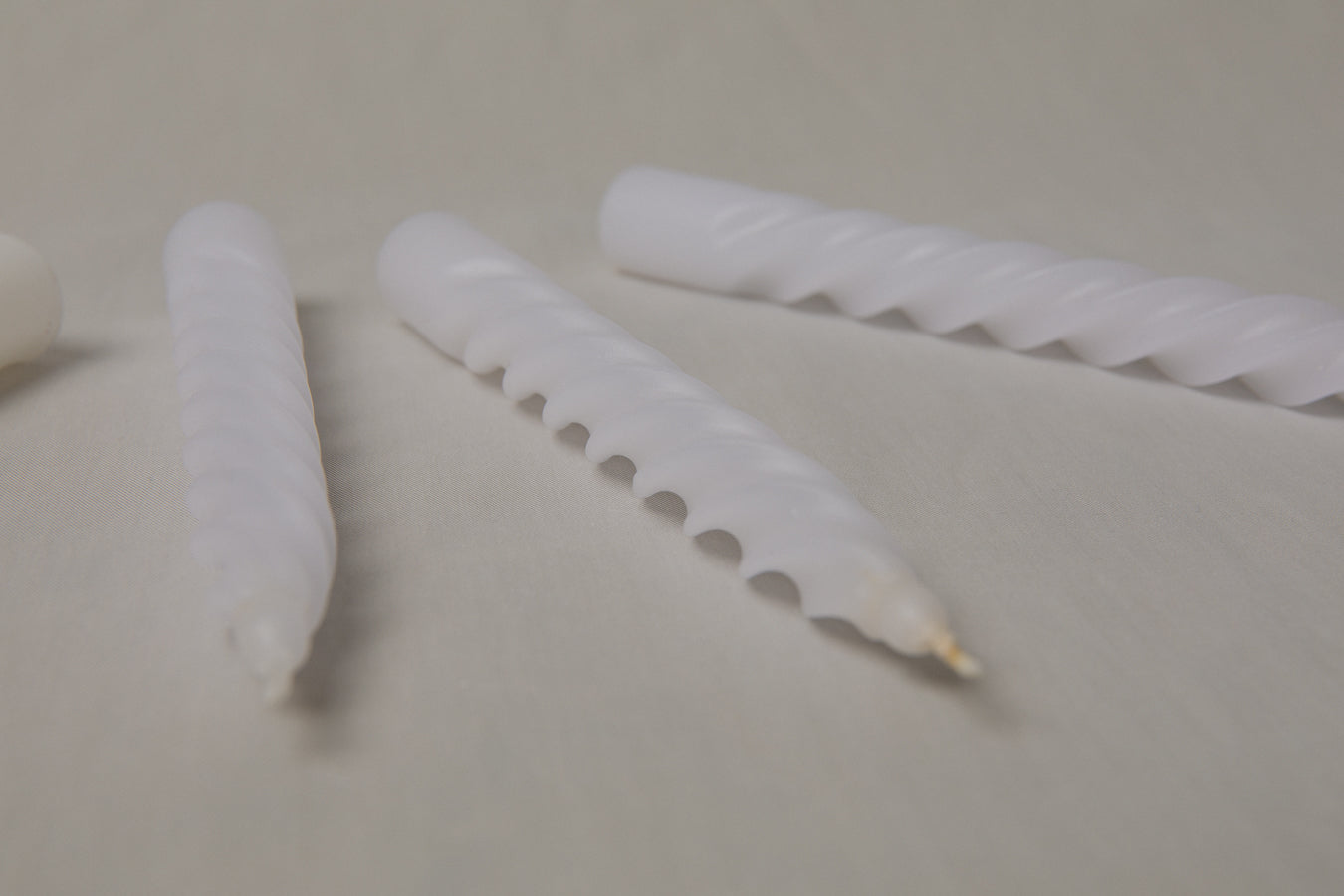 Pack of four spiral CANDLE M