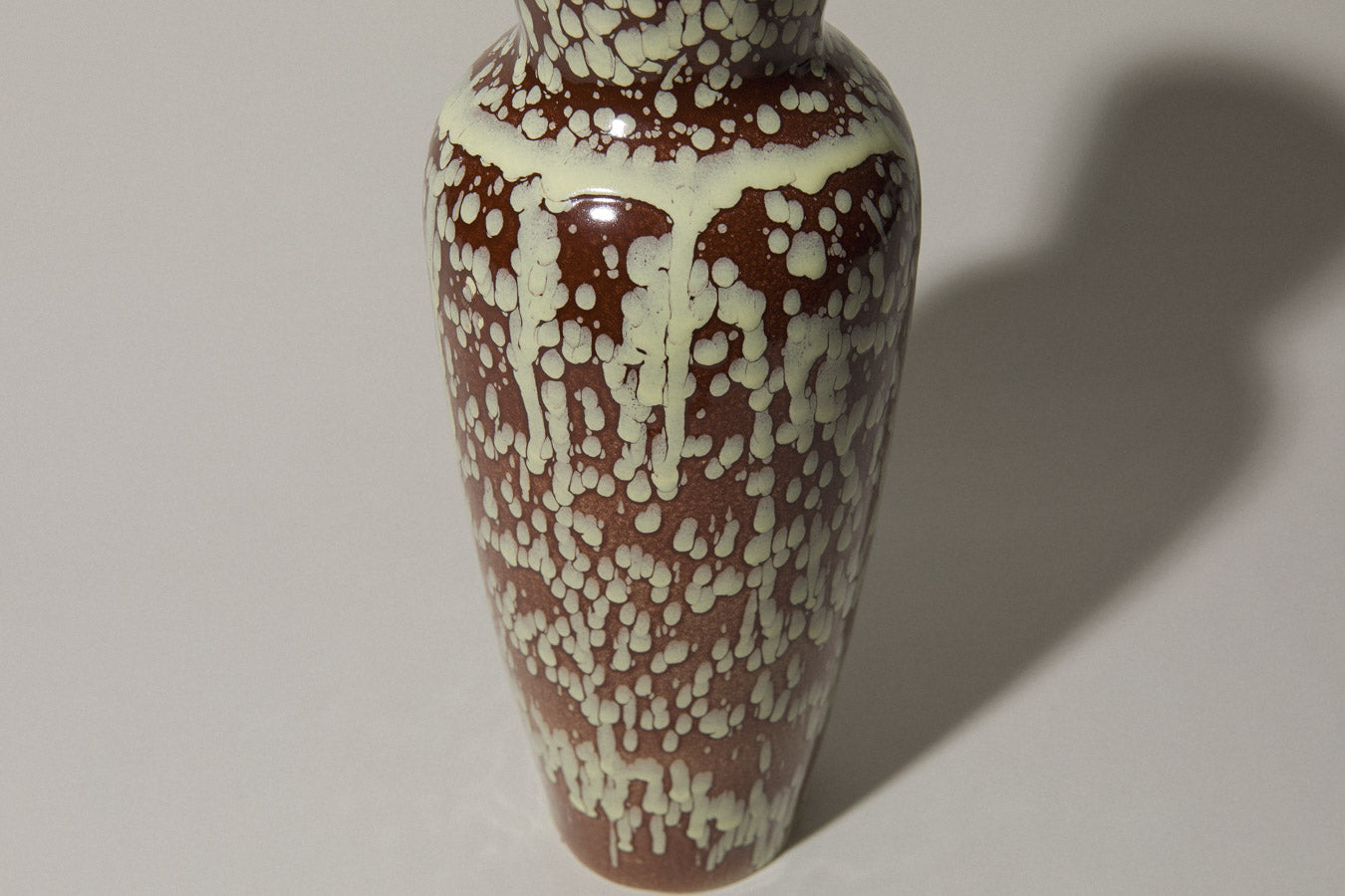 Rust brown-white VASE